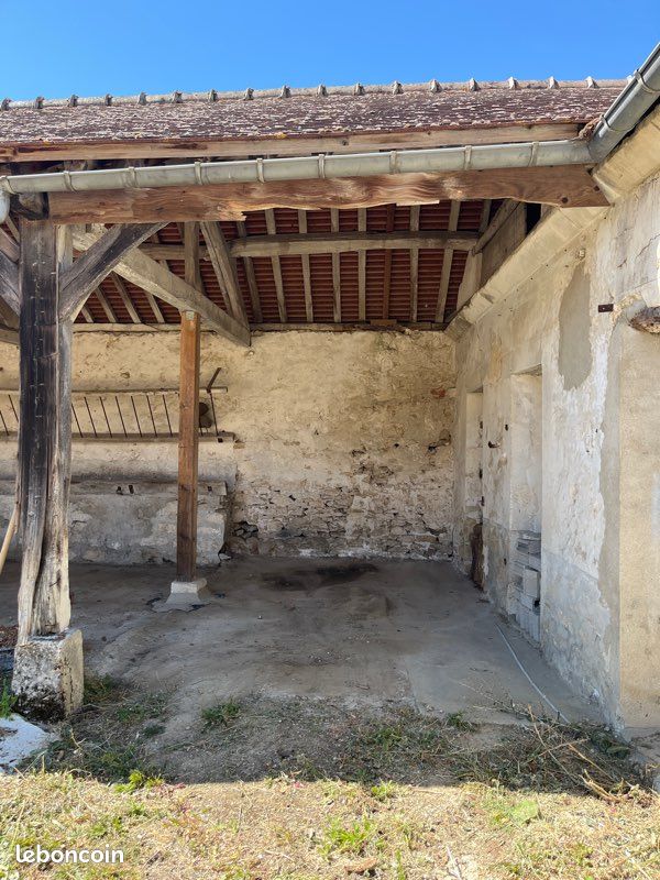 Location parking /remorque · à Chérence · 50 €
