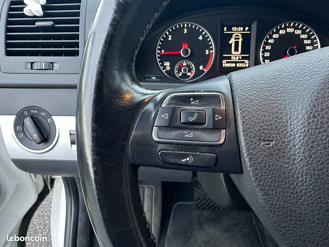 VOLKSWAGEN MULTIVAN 2.0 BiTDI 180 FAP Match DSG7 / DISTRIBUTION FAITE / PNEUS AV NEUFS (image 35)