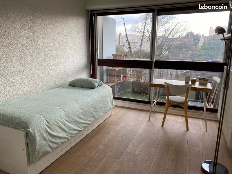Studio Saint-Michel 17m2 + parking (image 1)