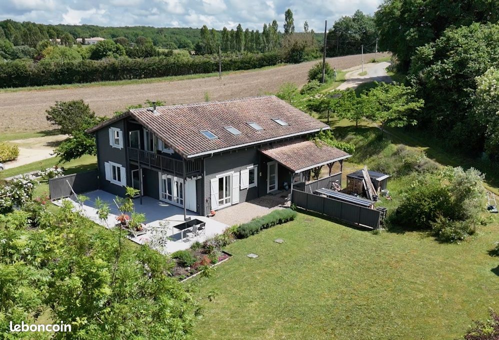 Maison 5 pièces 210 m² · à Villeréal · 210 m² · 328 600 €