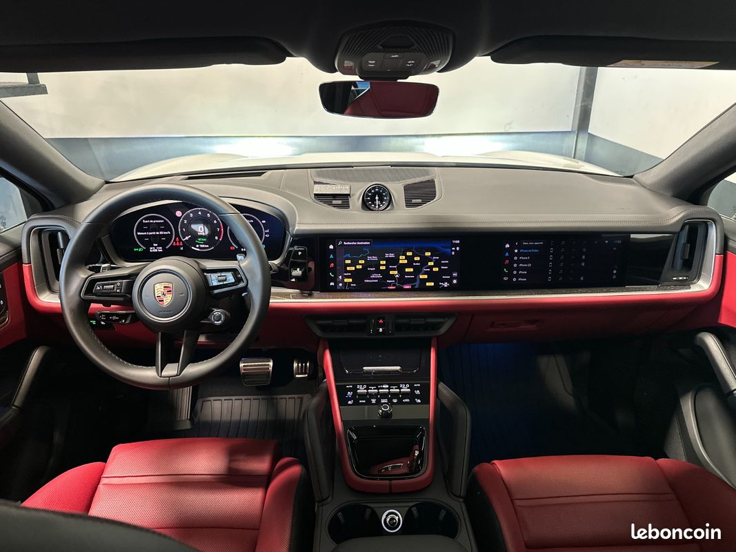 PORSCHE CAYENNE COUPE S E-Hybrid 3.0 V6 520 ch BVA - etat neuf - francais - dispo de suite - 07/2025 - Garantie - Interieu (image 11)
