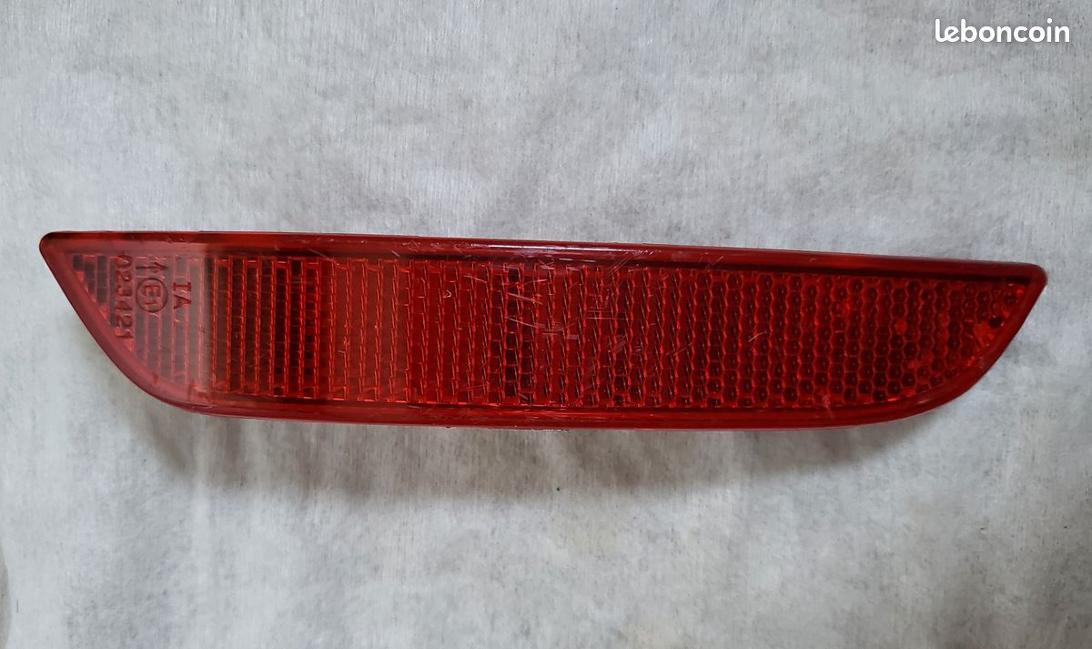 Pièce Renault Clio Réflecteur Pare-chocs Arrière Droit Pour Renault Clio IV 2012-2019 - Ref OE 265605789R Compatible Clio Iv 2012-2019