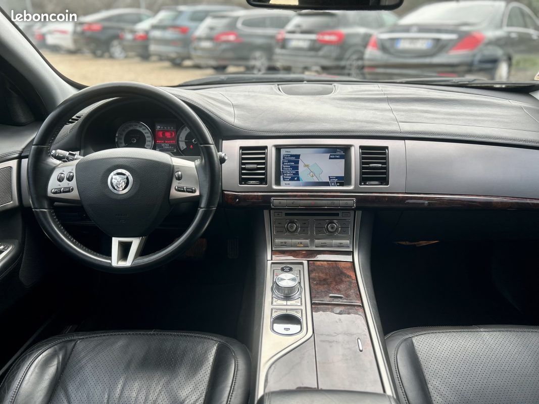 Jaguar xf v6 3l d 240 luxe premium 2009 (image 10)
