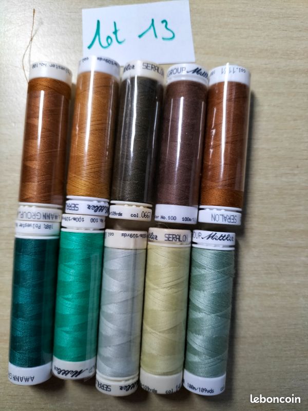 Organisateur Mural DURHAND 30 Cases Rouge - Rangement Pour Outils, Vis, Boulons - Avec Kit De Fixation