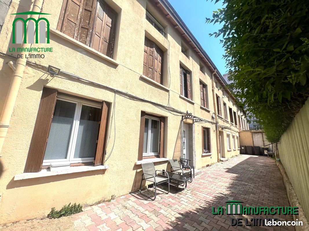 Immeuble 266 m² · à Saint-Étienne · 266 m² · 299 900 €