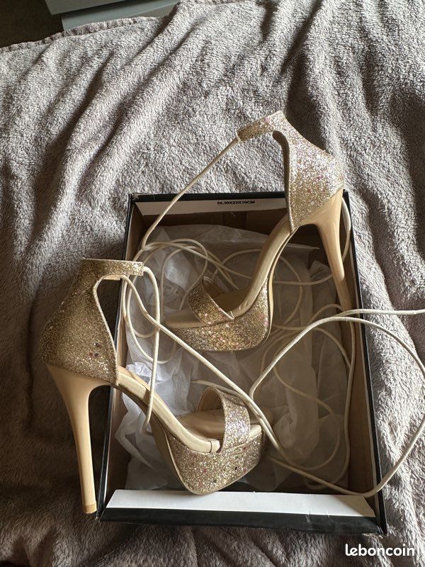 Sandales à talons hauts paillettes dorées plateforme soirée Shein