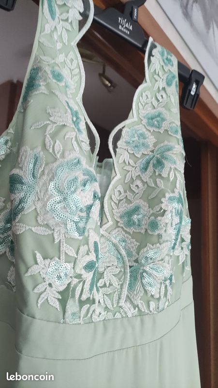 Robe de cérémonie (image 2)