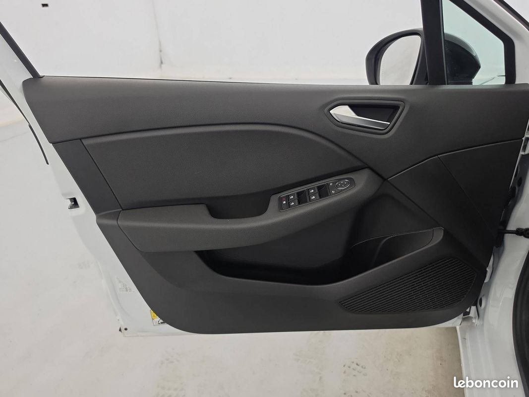 RENAULT Clio TCe 90 Evolution (image 21)
