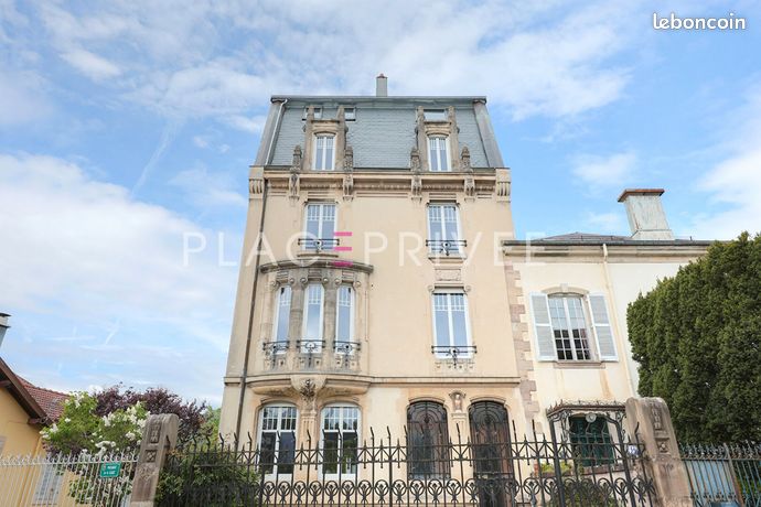 Maison 10 pièces 280 m²