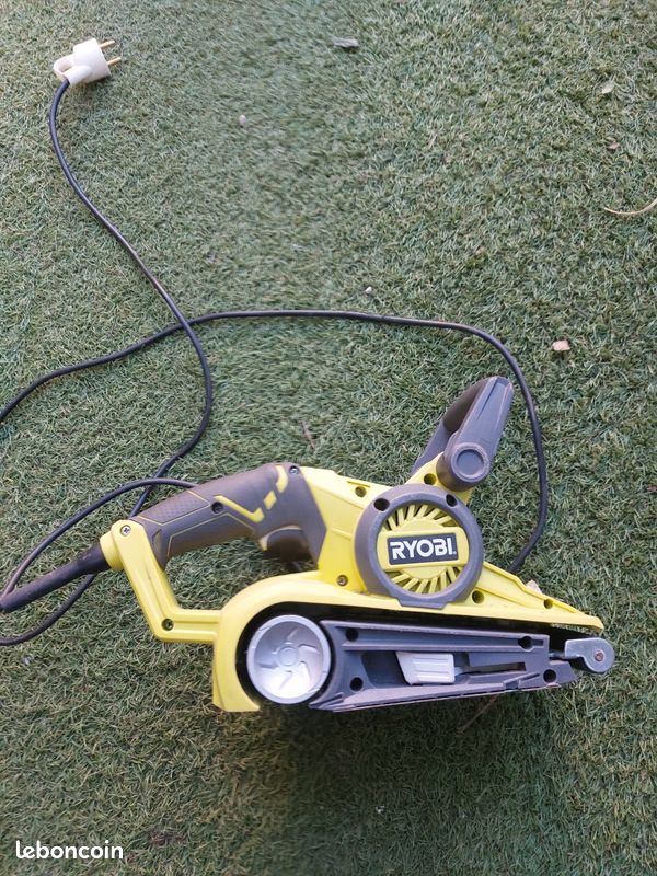 Ponceuse RYOBI EBS 800 Bricolage