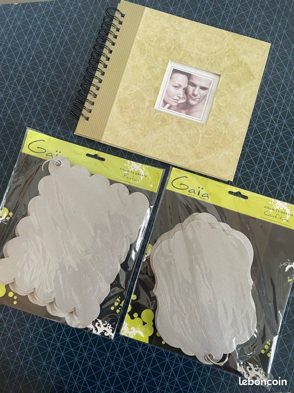 Lot de 3 albums scrapbooking (image 1)