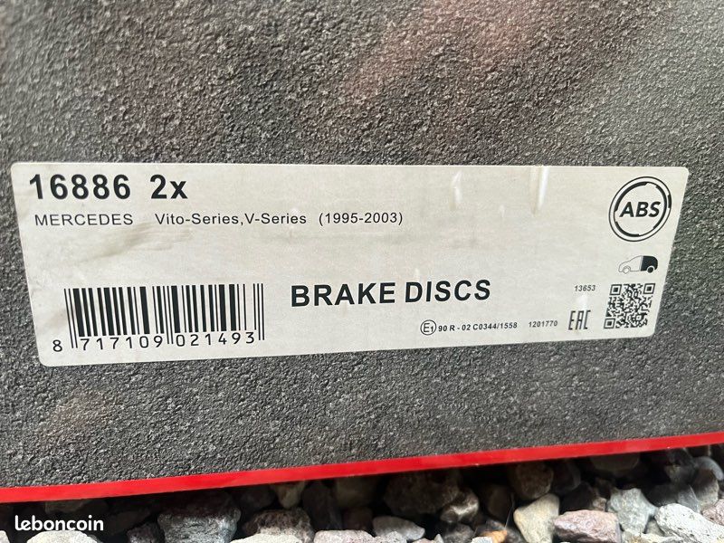 Plaquettes De Frein Avant NB Parts Allemagne 10032510 - Kit De 4 - Qualité ECE-R90