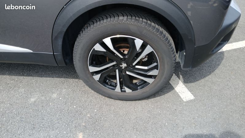 Peugeot 2008 (2) BLUEHDI 130 EAT8 ALLURE PACK (image 12)