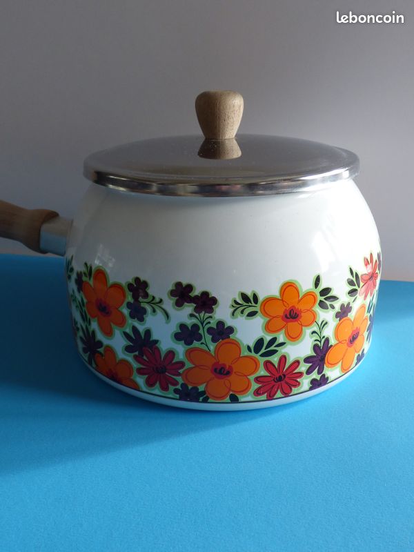 Service à fondue vintage floral émaillé avec fleurs sauvages