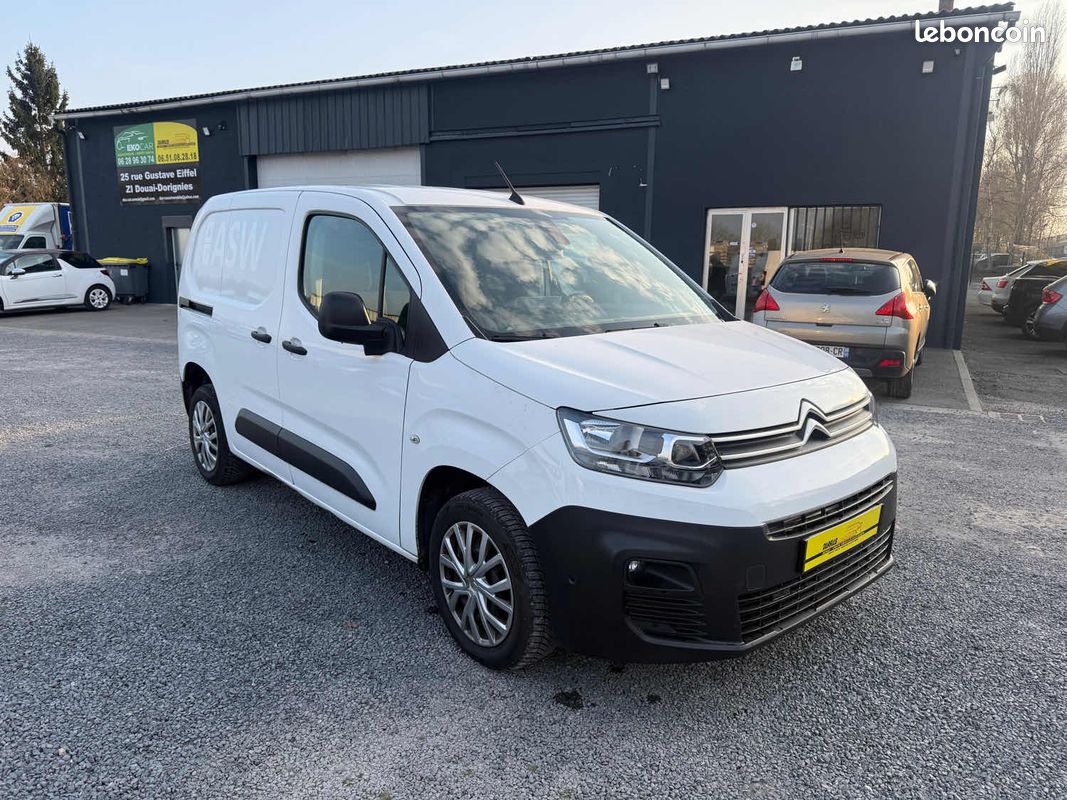 CITROEN BERLINGO CONFORT 1L5 HDI 130 CHX \"3 PLACES\" (image 1)