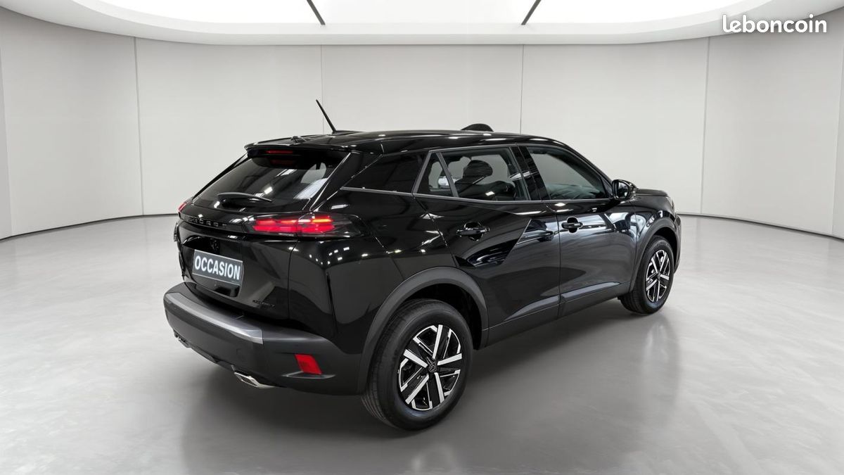 Peugeot 2008 Hybrid 145 e-DCS6 Style (image 6)