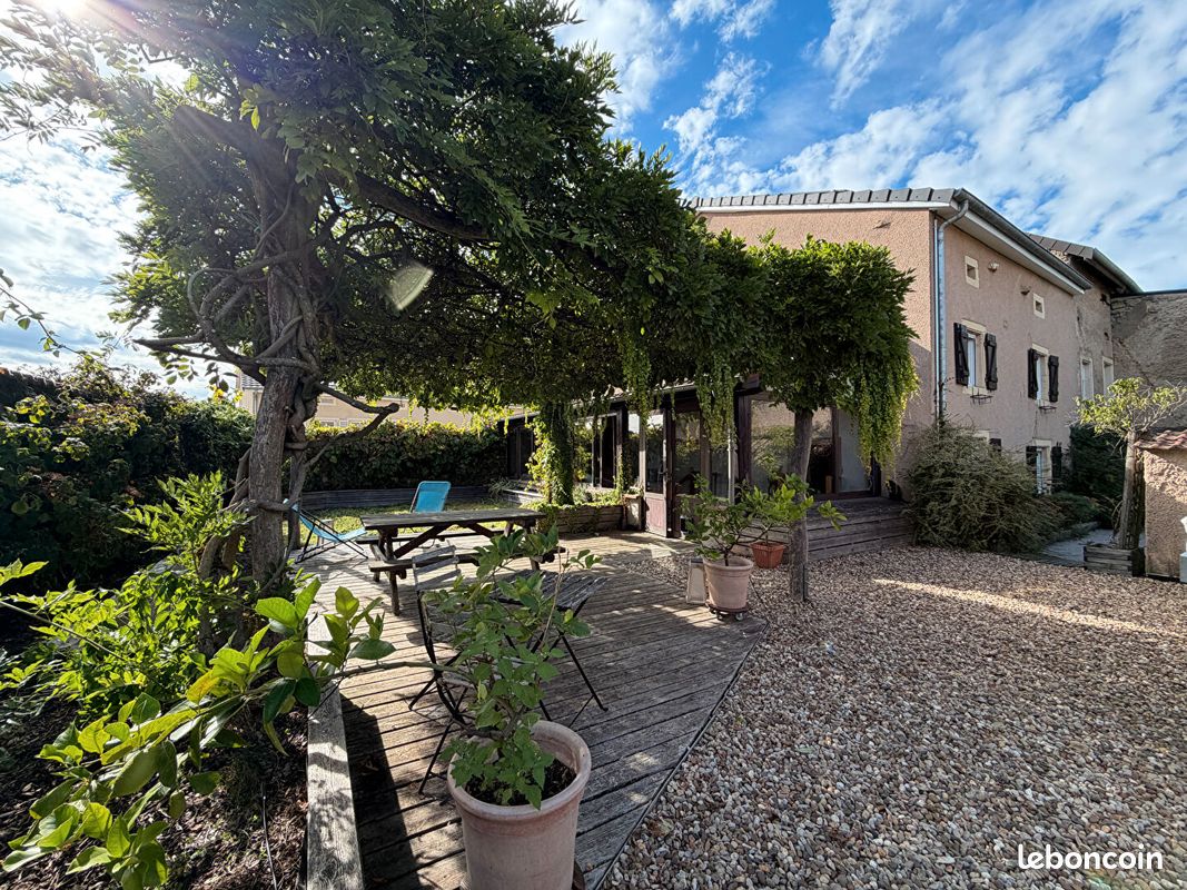 Maison 8 pièces 266 m² · à Kirsch-lès-Sierck · 266 m² · 595 000 €