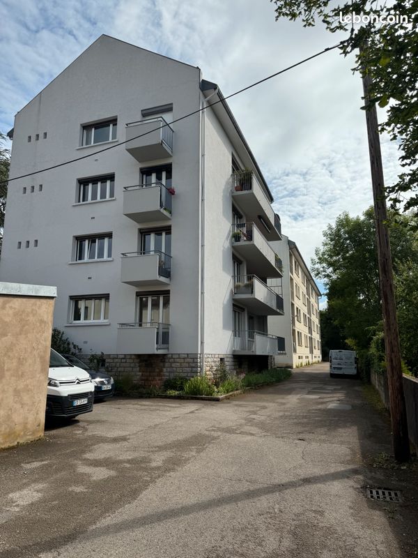 Appartement 5 pièces 100 m² · à Besançon · 100 m² · 1 050 €/mois