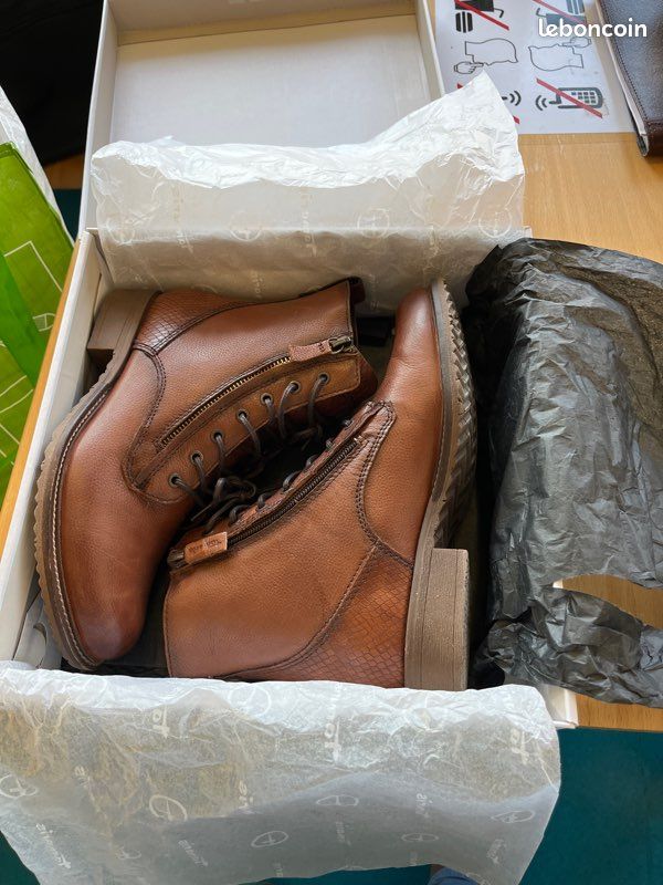 À vendre chaussures hautes pour femme (image 8)