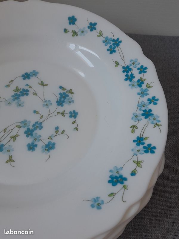 3 assiettes creuses arcopal Vintage modèle myosotis