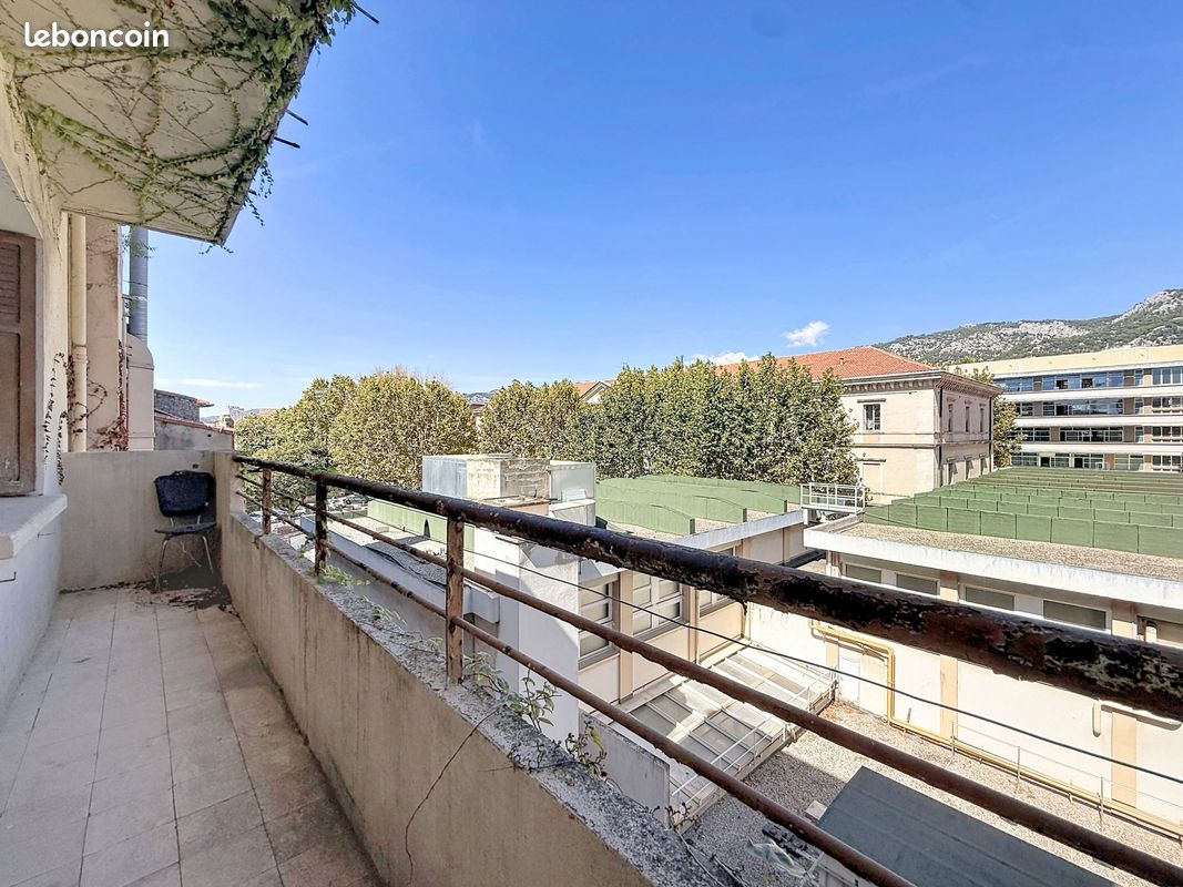 Appartement 3 pièces 71 m² · à Toulon · 71 m² · 110 000 €
