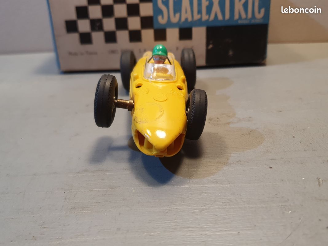 Scalextric FERRARI MM/C62 rouge - Jeux & Jouets