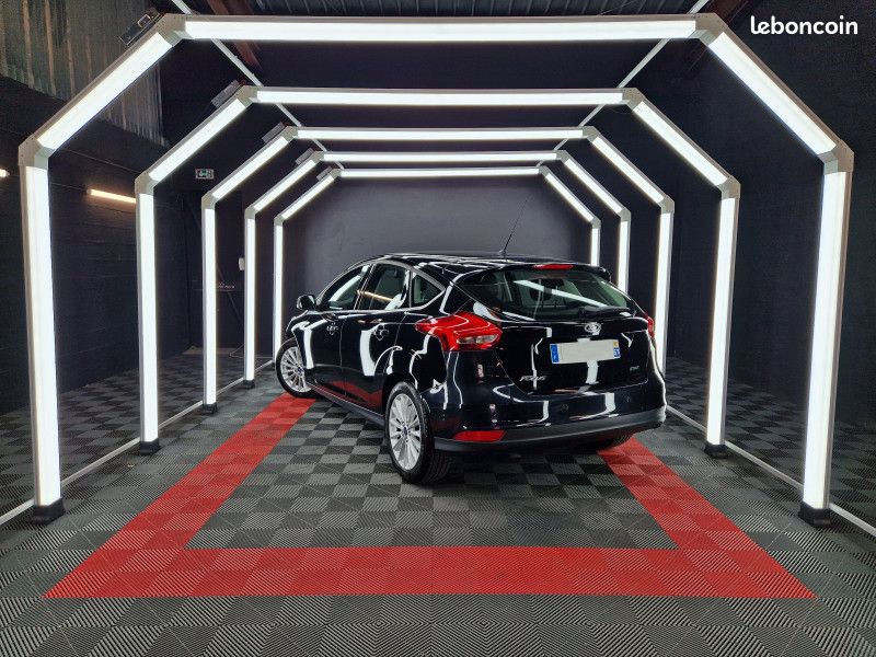Ford FOCUS 1.0 SCTI 125CH ECOBOOST STOP&START TITANIUM * BLUETOOTH * 1ERE MAIN (image 2)