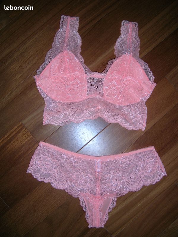 👙 Ensemble NEUF de Lingerie en dentelle Darjeeling 🎀 Vêtements - Main Image