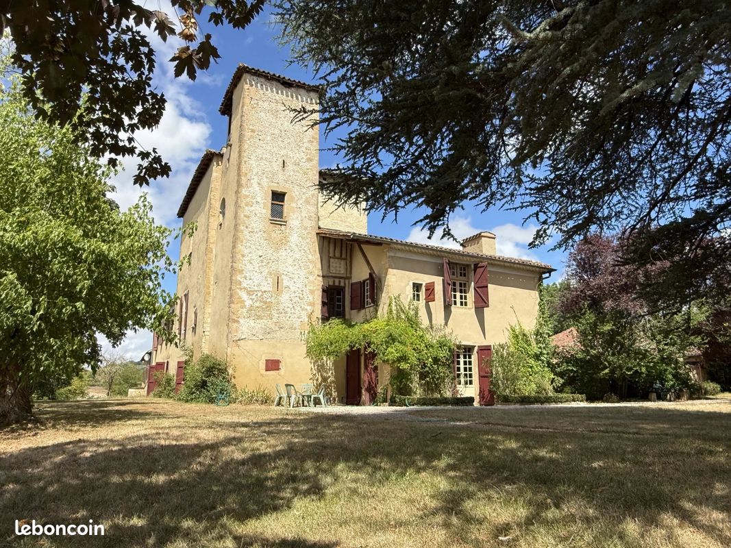 Maison 15 pièces 648 m² · à Toulouse · 648 m² · 690 000 €