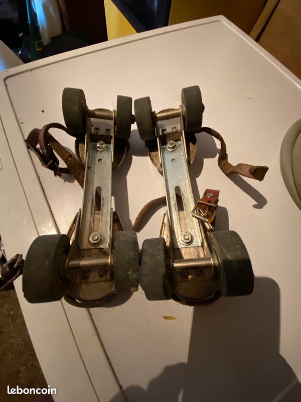 Paires De Patins à Roulettes Vintage Années 70 – état D’origine