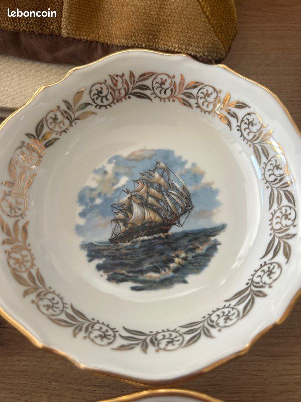 Coupelles Porcelaine de Luxe de la Compagnie Nationale lot de 4 (image 3)