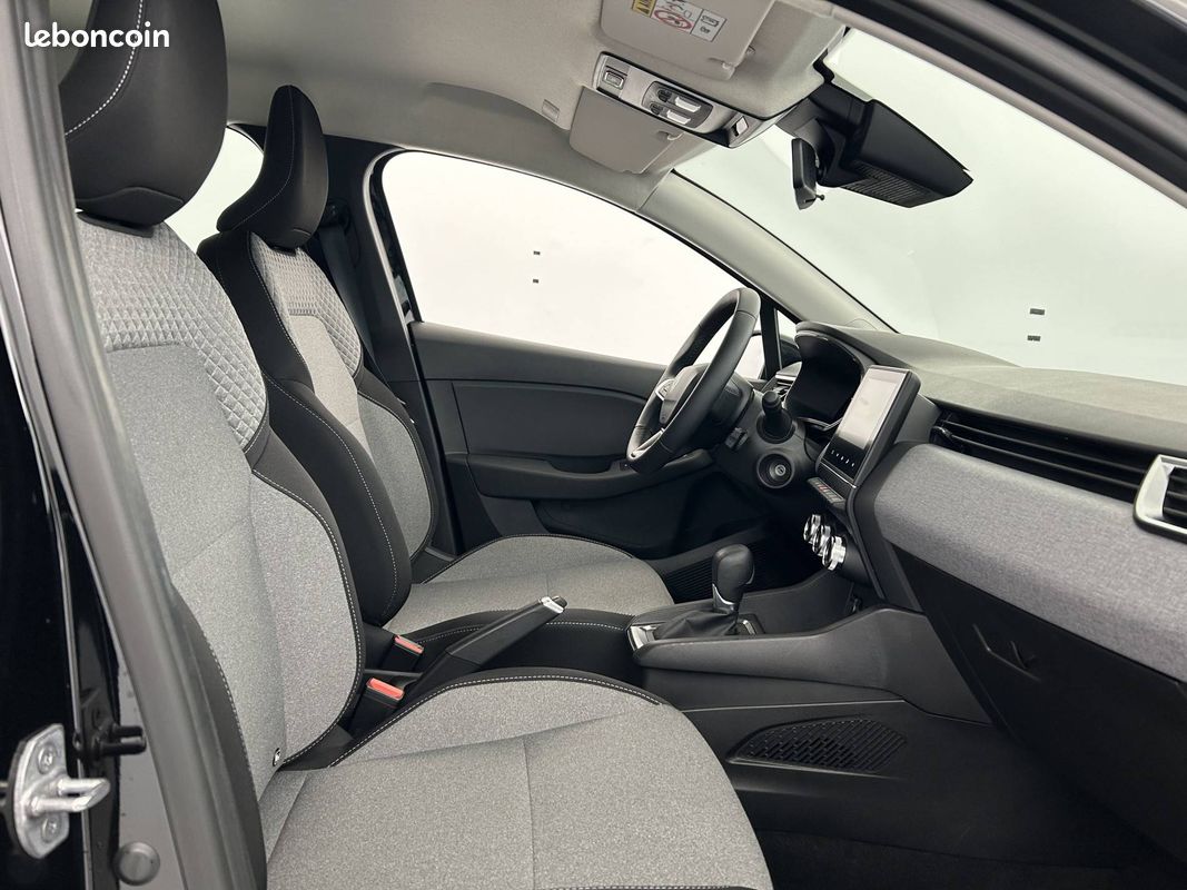 RENAULT Clio E-Tech full hybrid 145 ch GSR2 Evolution (image 14)