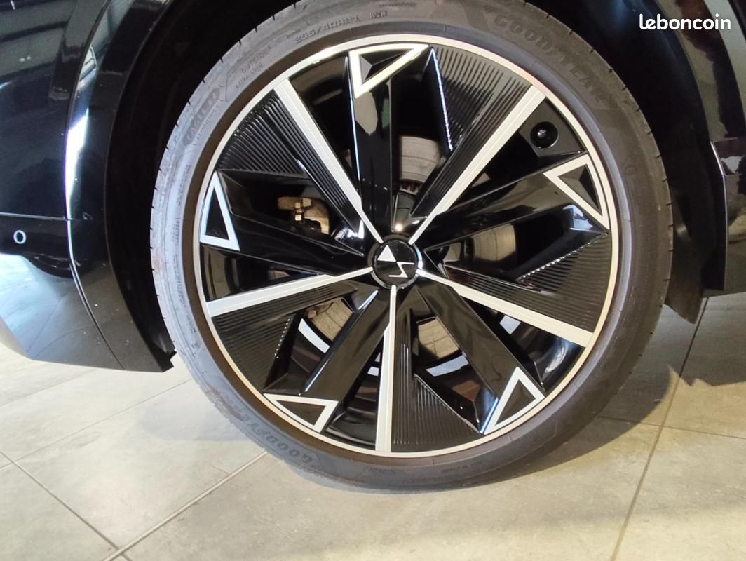 DS N°8 350 ch AWD Long Range Etoile (image 12)