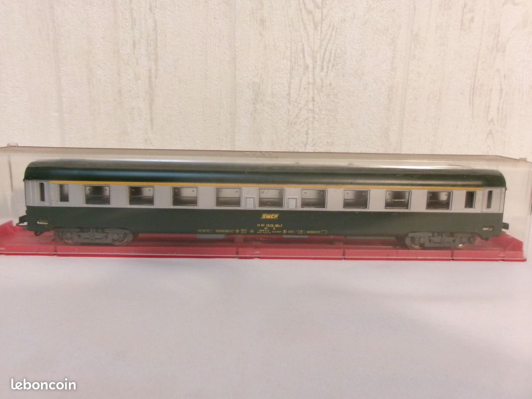 Articles de modélisme ferroviaire argentés Roco à l'échelle HO