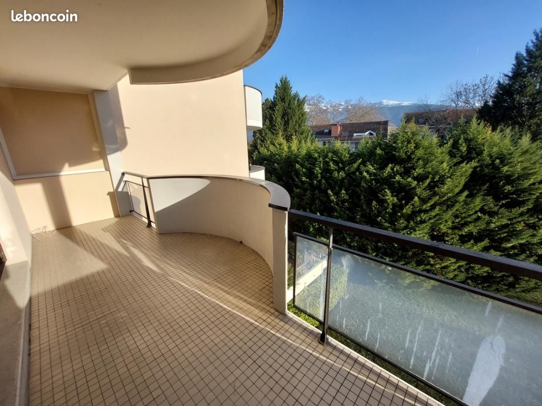 Appartement 3 pièces 96 m² · à Meylan · 96 m² · 1 280 €/mois