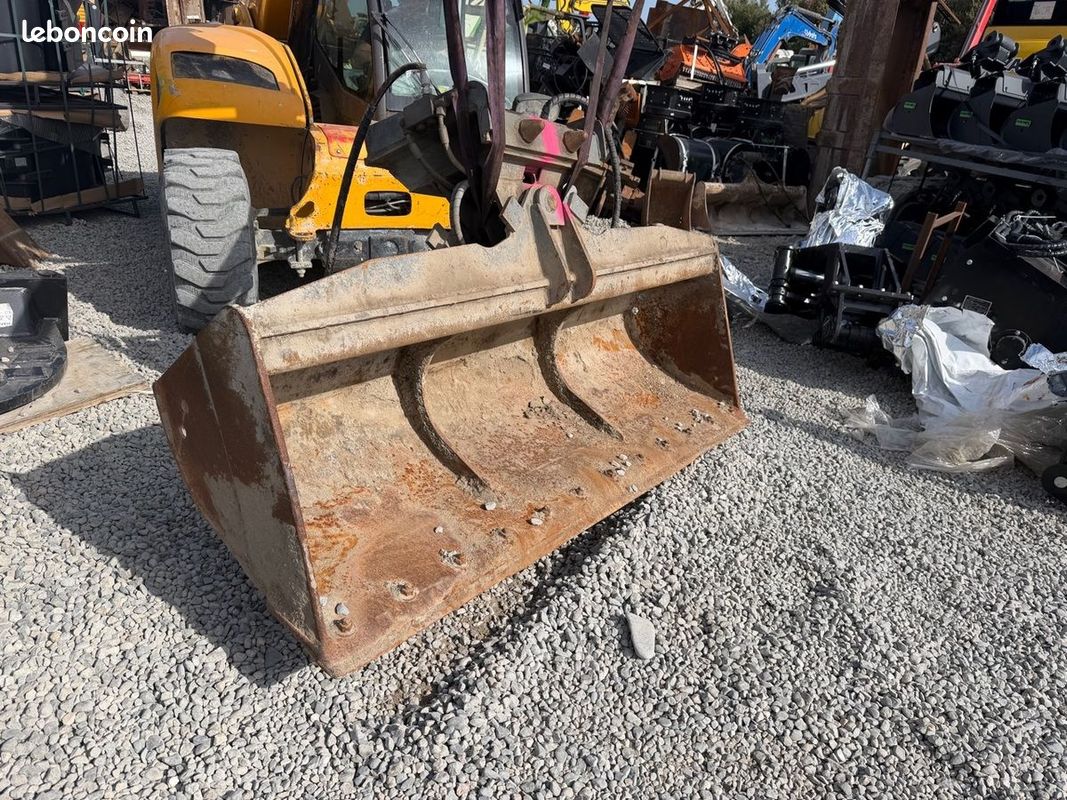 Godet inclinable Mecalac (image 2)