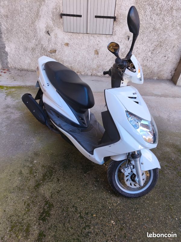 Mbk 125 flame x Motos