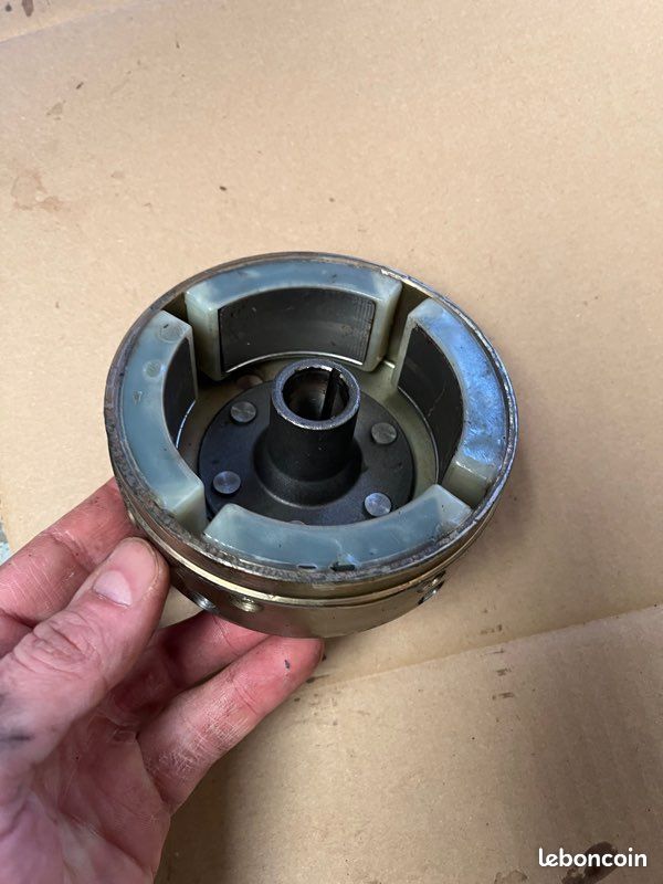 Rotor D'allumage Ducellier 593714 – Pour Moteurs V6 PSA (Peugeot, Renault, Alpine)