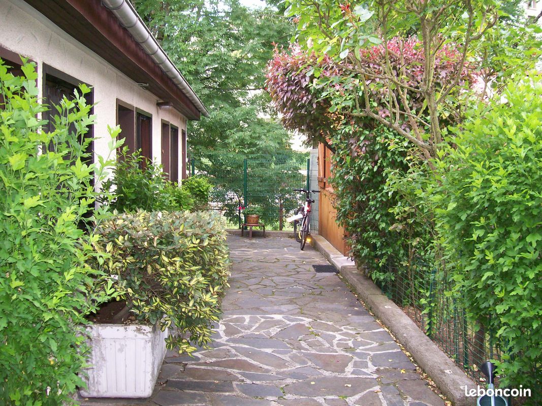 Appartement 2 pièces 30 m² · à Aurillac · 30 m² · 370 €