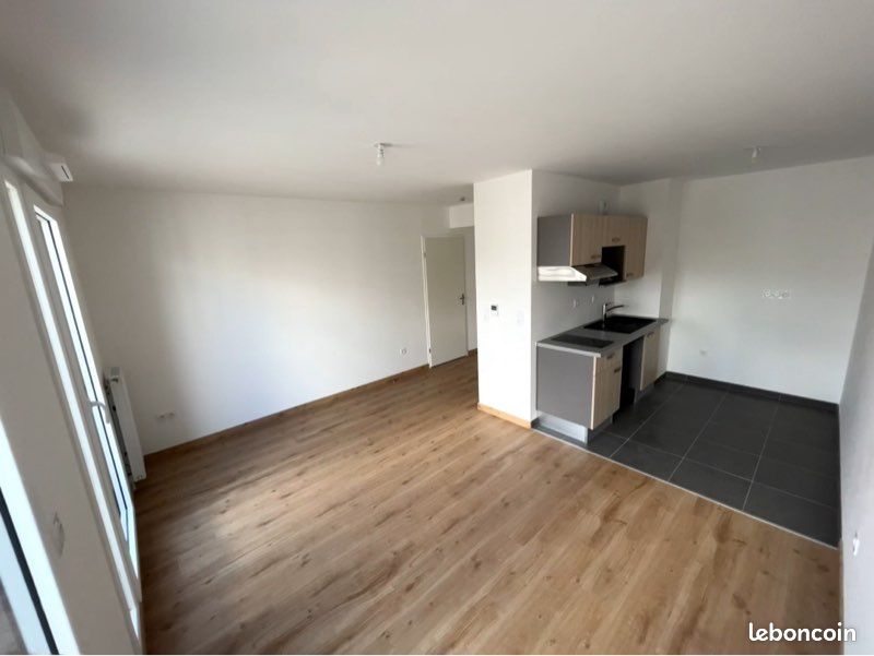 Appartement 1 pièce 28 m² · à Colombes · 28 m² · 812 €