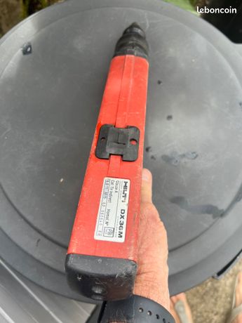 CLOUEUR HILTI DX 351 EUR 145,00 - FR