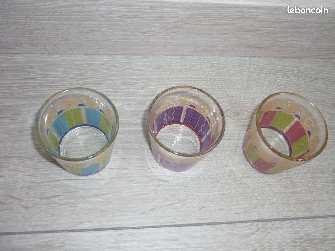 Lot de 3 bougeoirs orientaux violet vert bleu en verre (image 2)