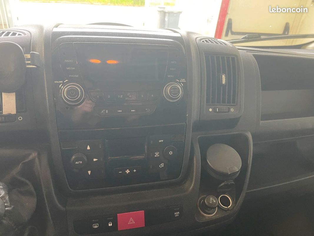 PEUGEOT BOXER FOURGON L4H2 BLUEHDI 165 - Attelage / Radar arr - Garantie (image 22)