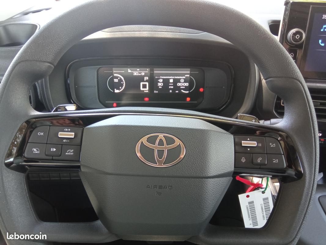 Toyota Proace City FOURGON MEDIUM 1.5L 130 D-4D BVA START+PACK CONFORT+3 PLACES MODUWORK+CARPLAY+... (image 11)