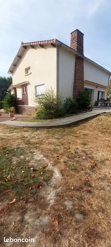 Maison 6 pièces 133 m² · à Nesmy · 133 m² · 299 500 €