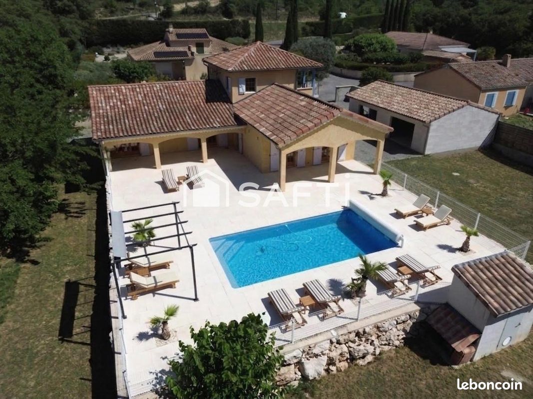 Maison 6 pièces 139 m² · à Ruoms · 139 m² · 480 000 €