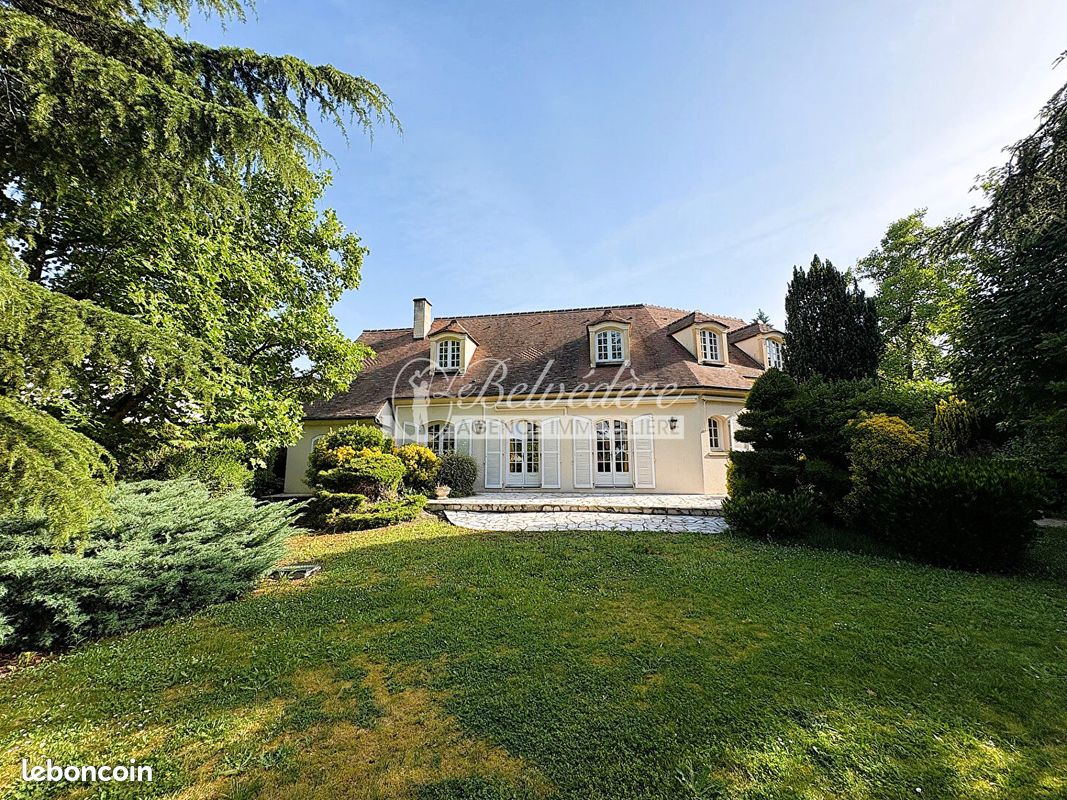 Maison 8 pièces 170 m² · à Saint-Prix · 170 m² · 820 000 €