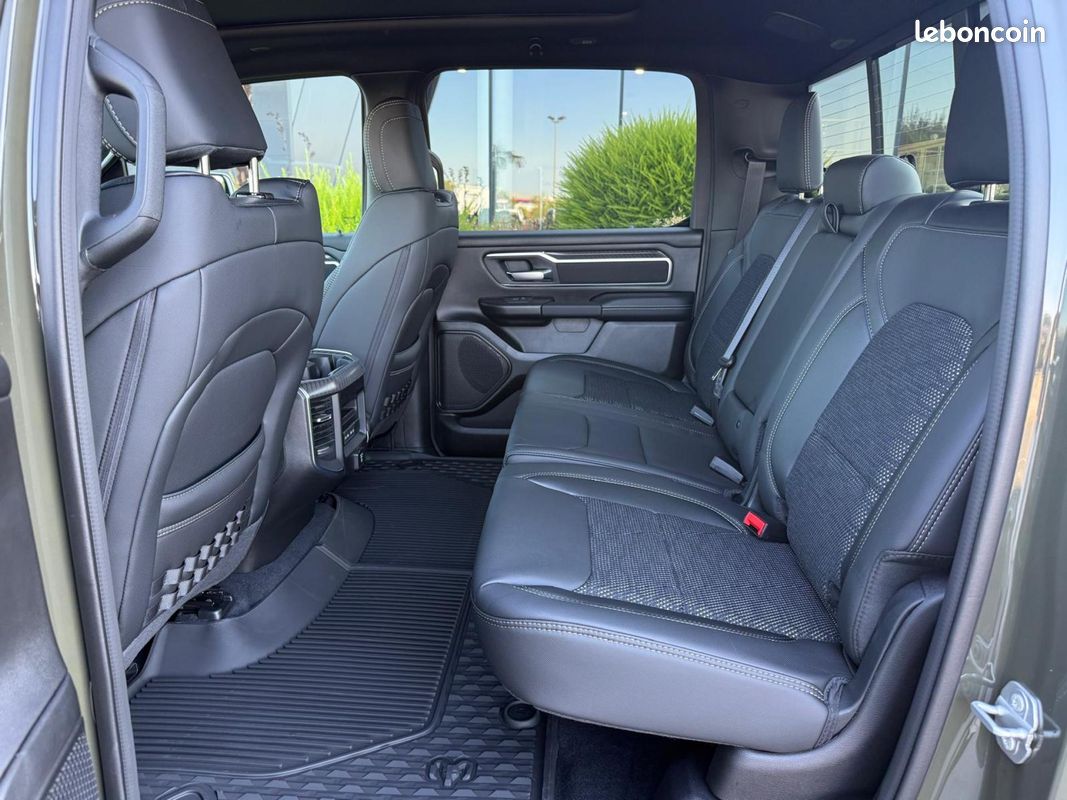 Dodge ram 1500 crew bighorn back country v8 (image 11)