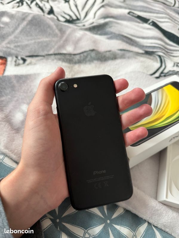 IPhone 7 - 32Go - Noir (image 4)