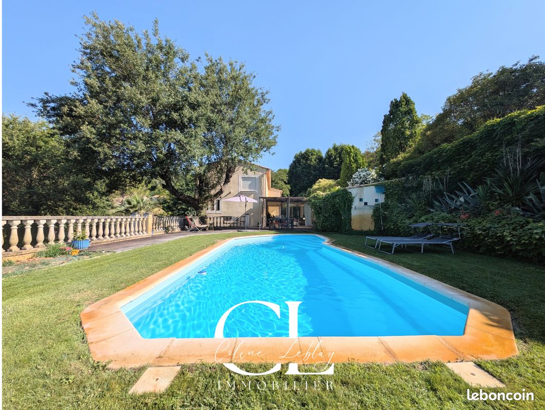 Maison 6 pièces 219 m² · à Éguilles · 219 m² · 949 000 €